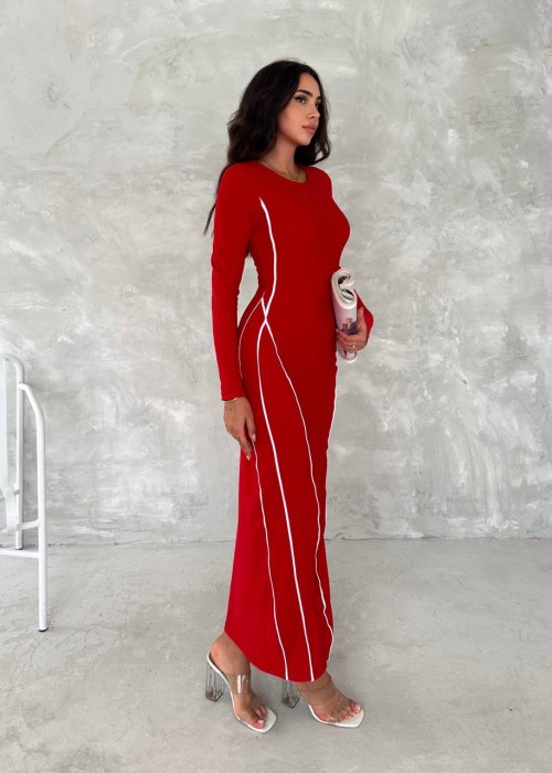 193897 ROT KLEID