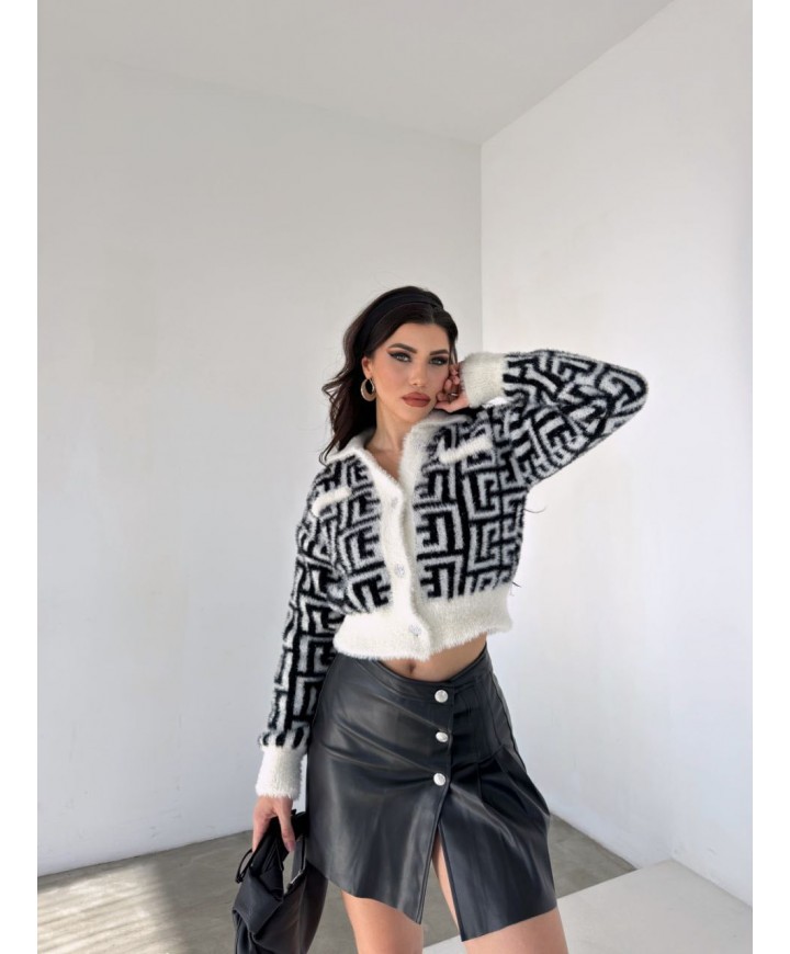 196943 SİYAH HIRKA TRİKO