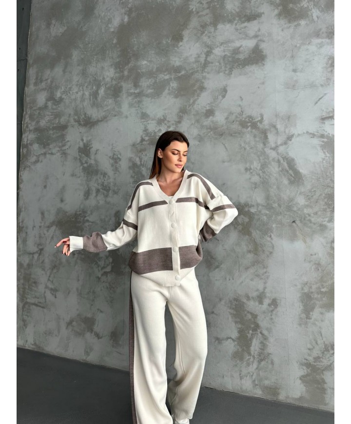 196965 KREM TAKIM TRİKO