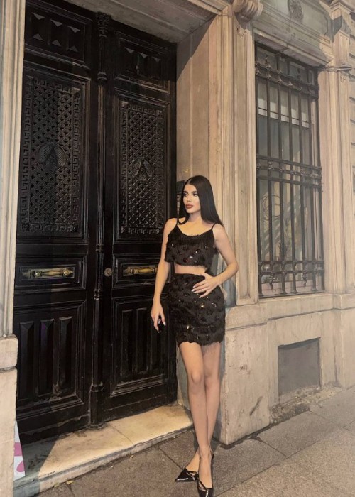 197815 SİYAH TAKIM