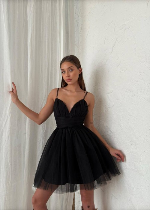 201108 SCHWARZ KLEID