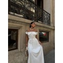 207982 WEISS KLEID