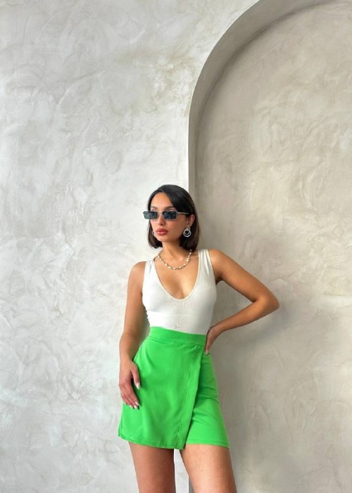 209834 GREEN SKIRT SHORTS