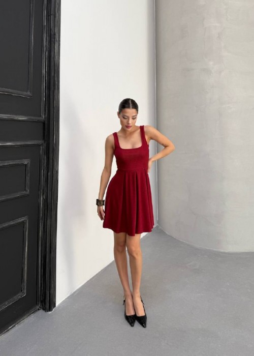 210181 RED DRESS
