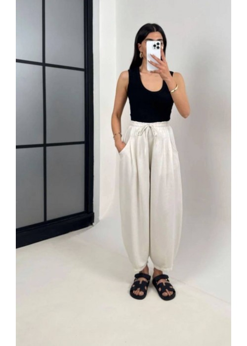 210218 WHITE TROUSERS
