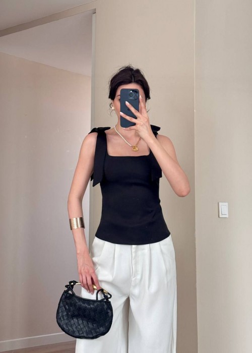 210334 BLACK BLOUSE
