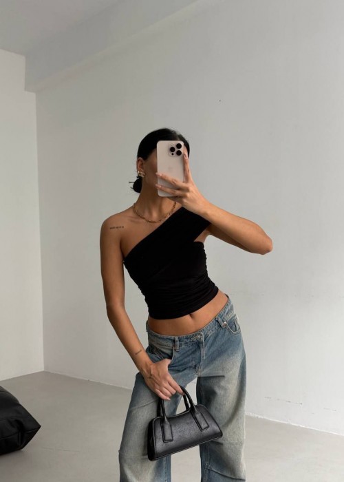 210826 BLACK BLOUSE