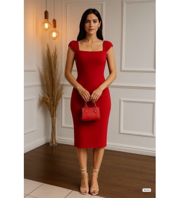 211995 KIRMIZI ELBİS...