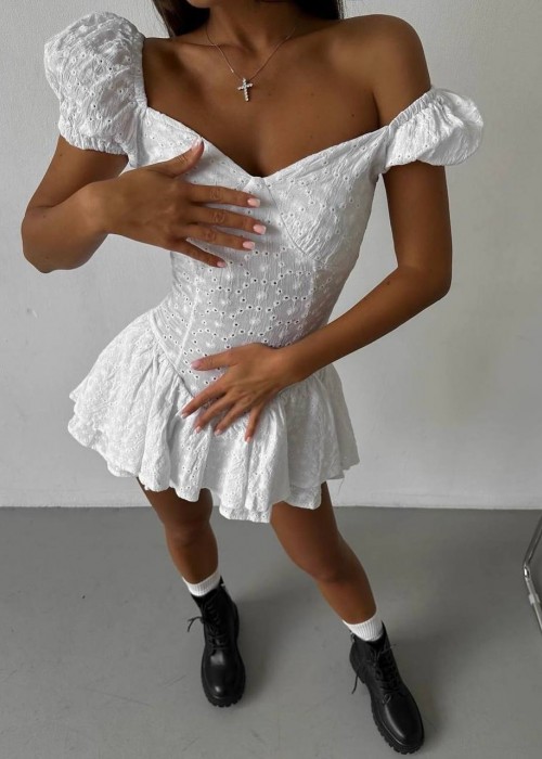 212350 WHITE DRESS Brode fabric