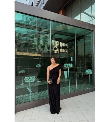 212628 SİYAH ELBİSE...