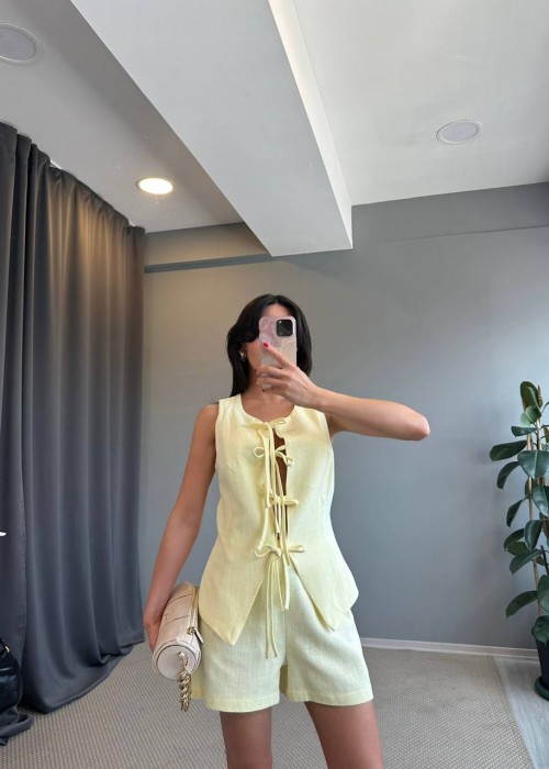 212639 YELLOW SUİT