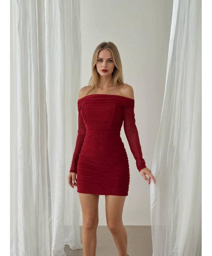 215500 KIRMIZI ELBİSE