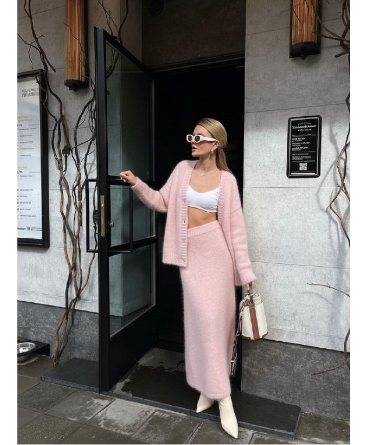 218141 PEMBE TAKIM TRİKO