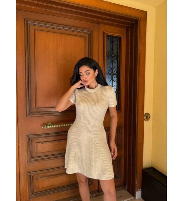 219276 KREM ELBİSE TRİKO