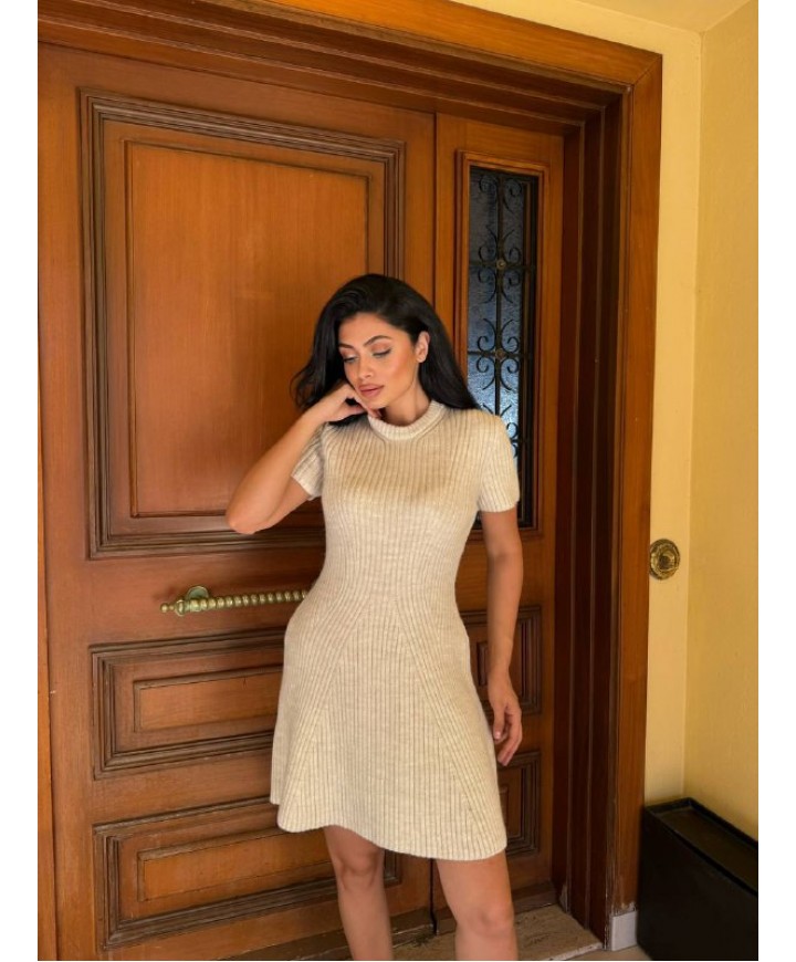 219276 KREM ELBİSE TRİKO