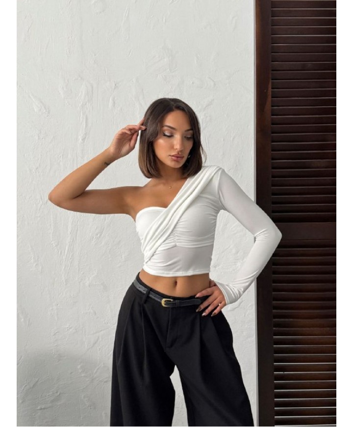 220518 WHITE BLOUSE