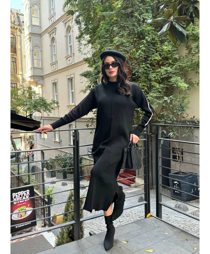 220621 BLACK DRESS KNITWEAR