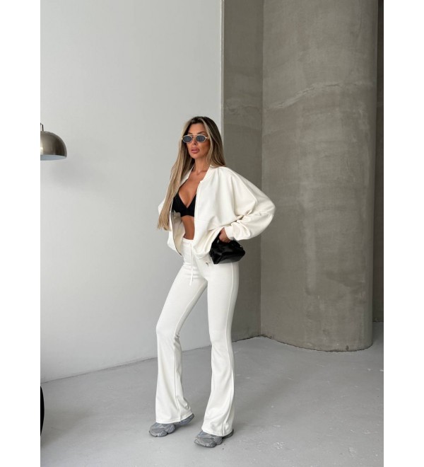 220710 WHITE 